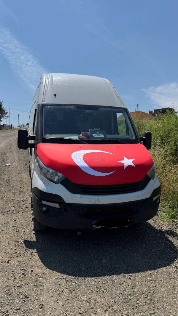 Türk Bayraklı Araç Kaput Örtüsü